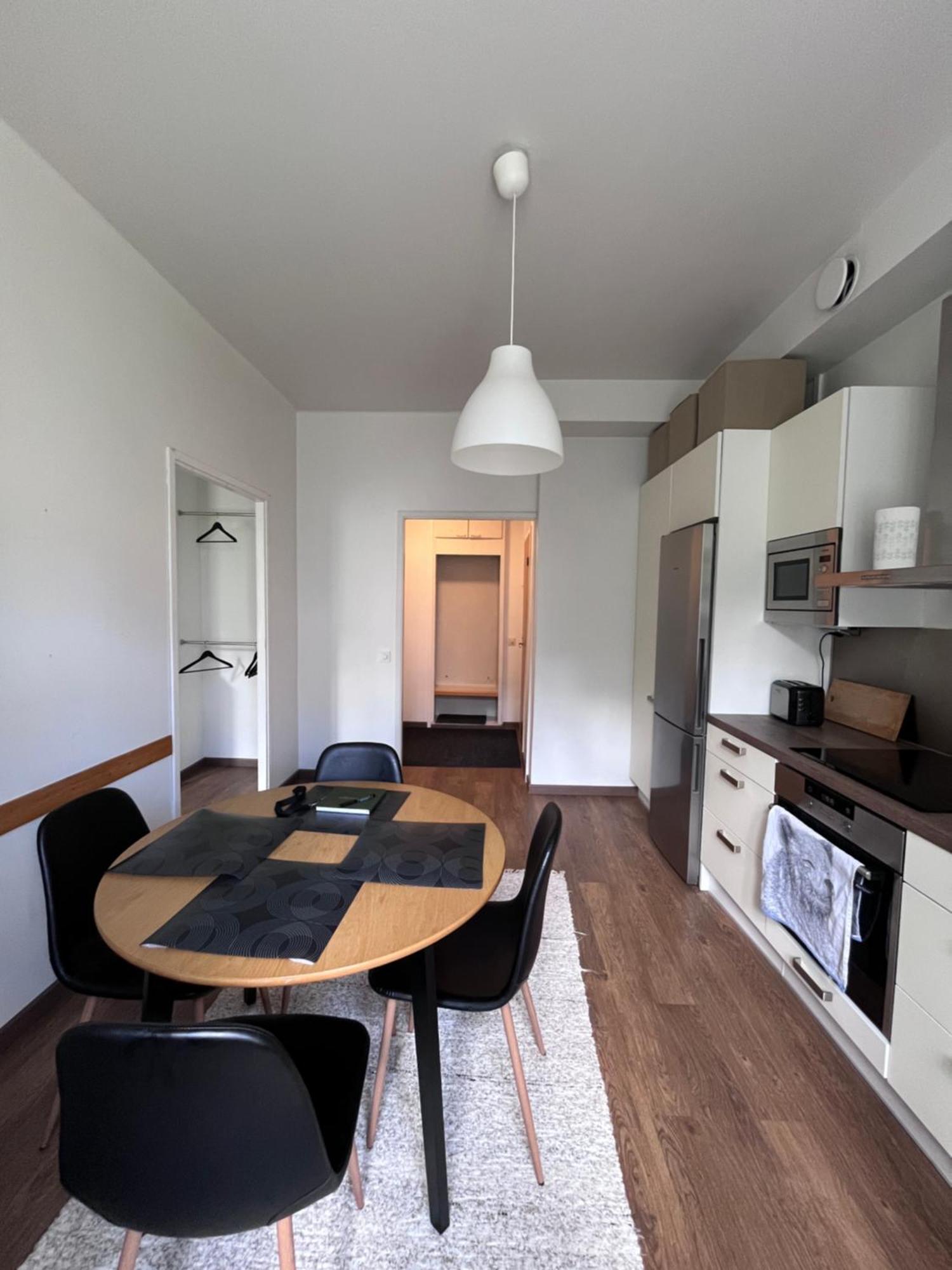 Topfloor With Courtyard Views Helsinki
